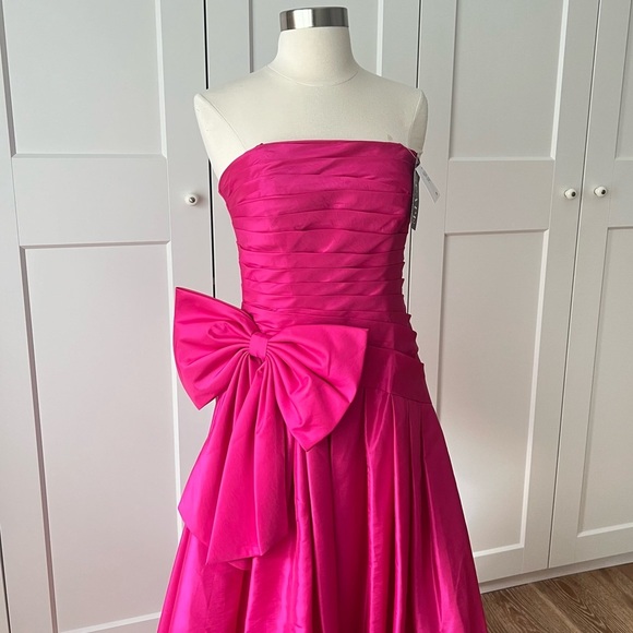 XSCAPE Women’s Women's Pink Bow-trim Ruched Strapless Gown size 4 - Picture 8 of 15